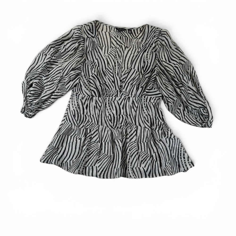 Ted Baker London Women's Ammbre Exaggerated Shoulder Blouse Animal Print Size 1